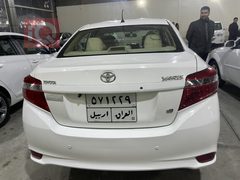 تۆیۆتا یارس